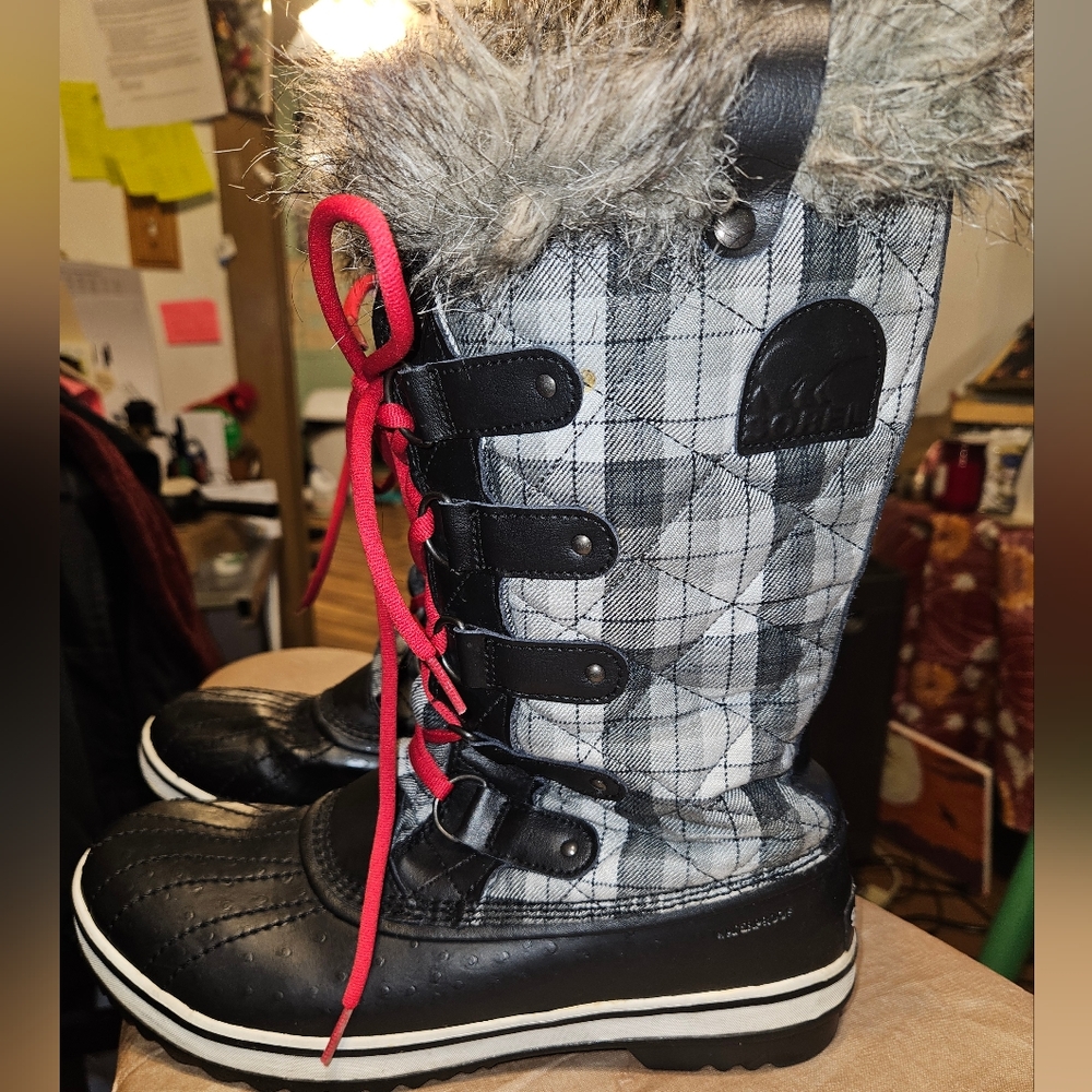 Sorel Joan Of Artic NL1797-010 Black & White Plaid Faux Fur Size 11
